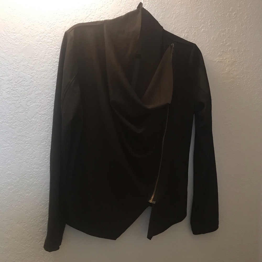 Simply vera side zip blouse M